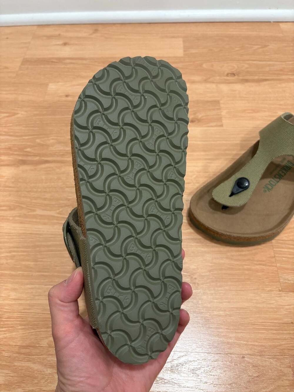 Birkenstock Gizeh Vegan Big Buckle Canvas Sandals Faded Khaki Size 38 - Picture 4 of 4